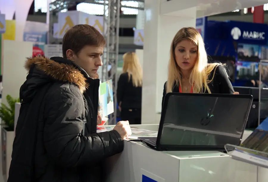 Консультирование населения на выставке-семинаре «Жилищный проект»