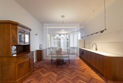 6-к квартира, Рубинштейна ул., 15-17 за 70 002 тыс.р.