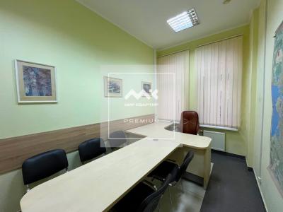 Офис, Лабутина ул., 16 за 120 000
