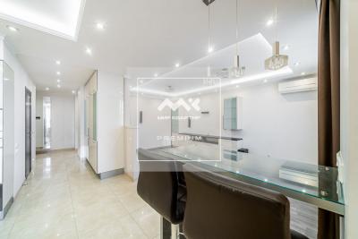 3-к квартира, Приморский проспект, 137к1 за 130 000  р./мес.