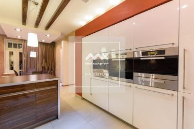 3-к квартира, Реки Карповки наб., 10 за 49 900 тыс.р.