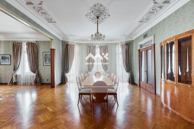 5-к квартира, Каменноостровский проспект, 26-28 за 114 992 тыс. руб.