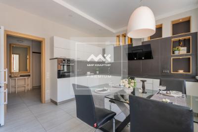 3-к квартира, Большая Зеленина ул., 6 за 41 988 тыс.р.