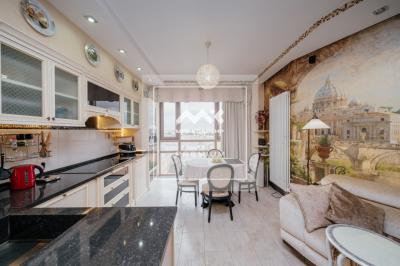 3-к квартира, 15-я В.О. линия, 76 за 41 898 тыс.р.