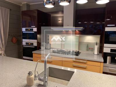 Дом, Комарово п., 1-я Дачная ул., 57 за 350 000