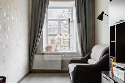 3-к квартира, 5-я В.О. линия, 56 за 16 299 тыс.р.