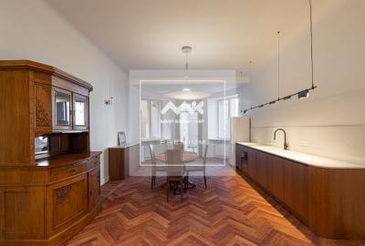 6-к квартира, Рубинштейна ул., 15-17 за 70 002 тыс.р.