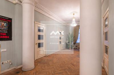 7-к квартира, Ждановская ул., 33 за 41 500 тыс.р.