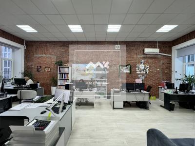 Офис, Большая Московская ул., 1-3 за 130 000