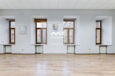 3-к квартира, Суворовский проспект, 39 за 30 990 тыс.р.