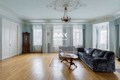 8-к квартира, Невский проспект, 140 за 99 990 тыс.р.