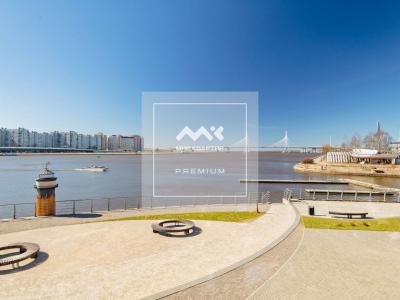 5-к квартира, Петровская коса, 6 за 175 000 тыс. руб.