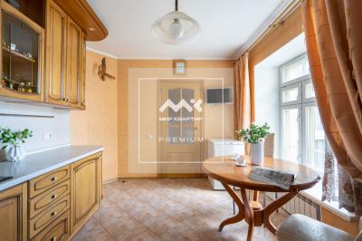 3-к квартира, Сапёрный пер., 24 за 38 000 тыс. руб.