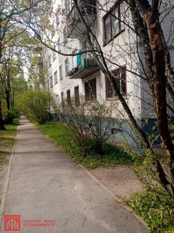 Ломоносов г., Петровский пер., д 4