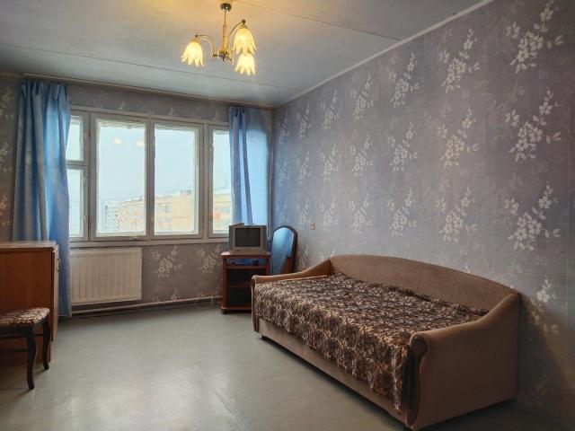 Ломоносов г., Ораниенбаумский просп., д 37