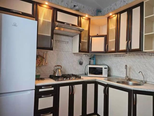 Синявинская ул., 6