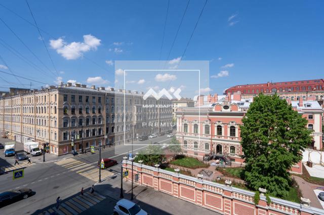 Восстания ул., 43