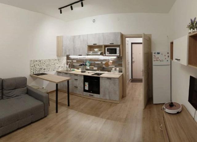 Новолитовская ул., 14