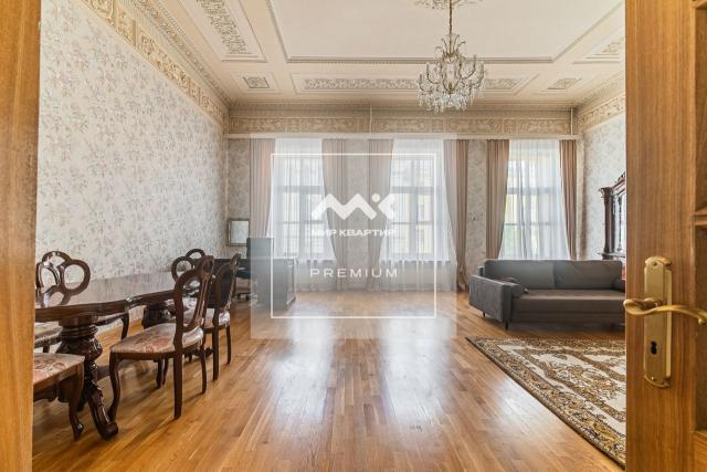 Захарьевская ул., 7