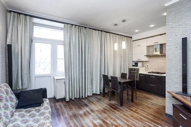 Варшавская ул., 104