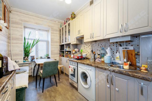 Ропшинская ул., 4