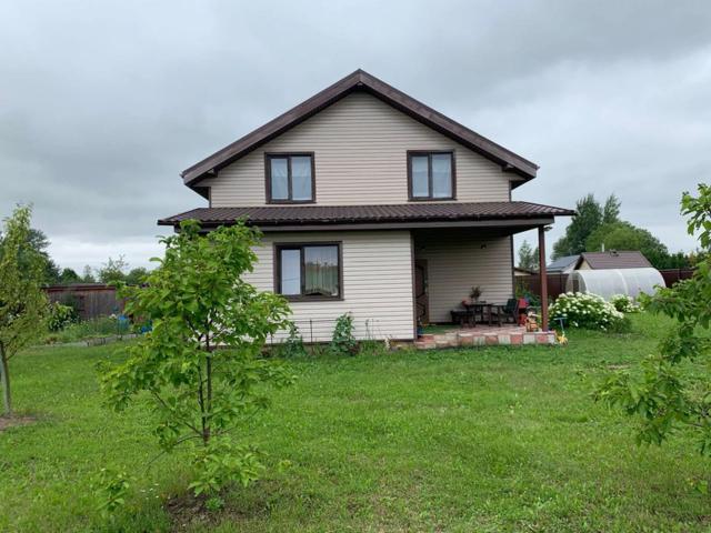 Ленинградская область, Петровская Горка дер., Центральная ул., 15