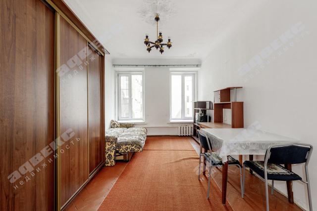 Гатчинская ул., 31-33