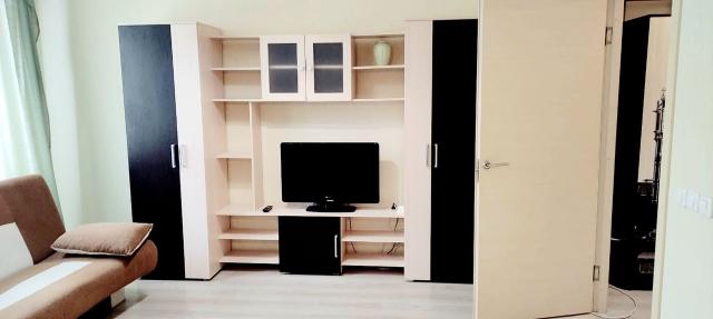 Ленинградская область, Янино-1, Ясная ул., 9