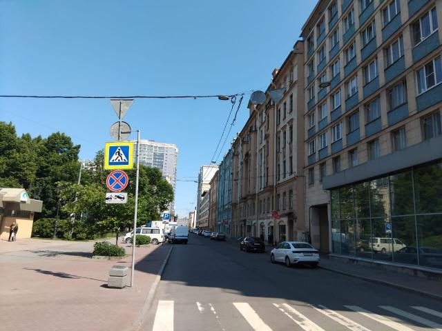 Смоленская ул., 1