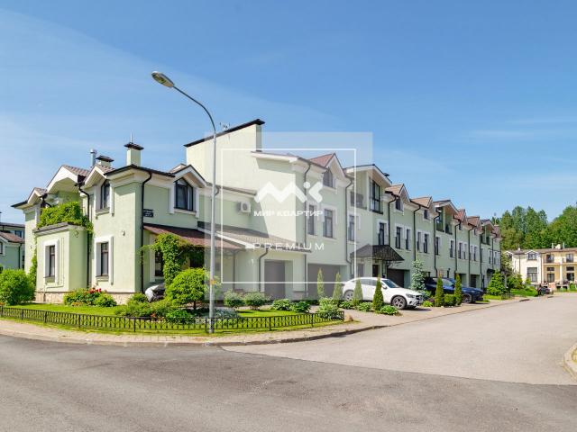 Солнечное п., Средняя ул., 8