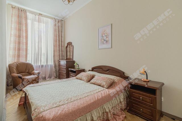 Малая Морская ул., 19