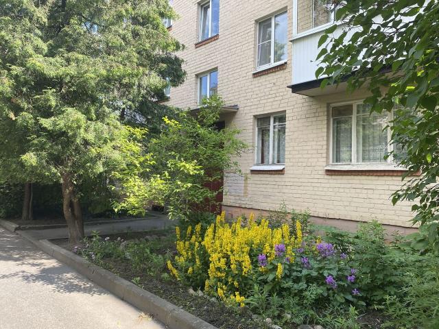 Средняя ул., 40