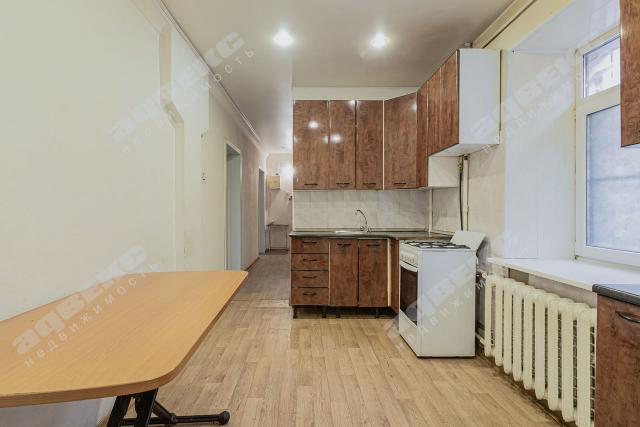 Херсонская ул., 6/13