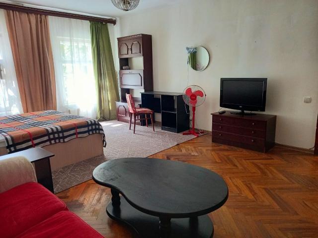 Красноградский пер., 1