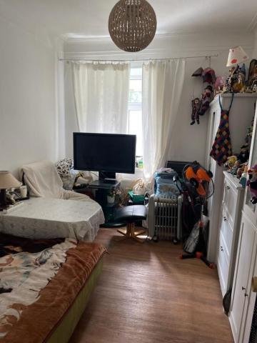 Ленинградская область, Ильичево пос., Озерная ул., 2