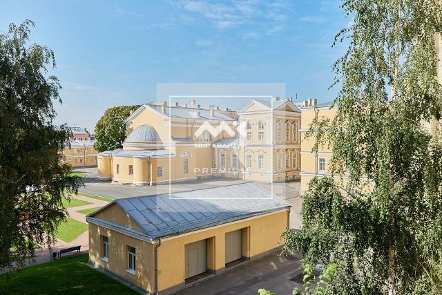 Островского пл., 9