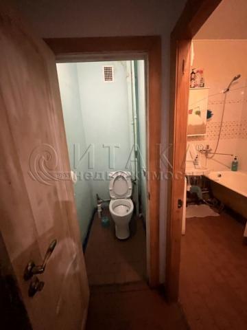 линия. 6-я В.О., 17