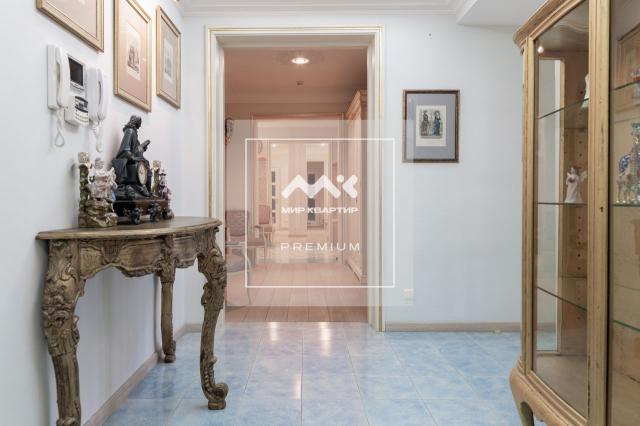 11-я В.О. линия, 20