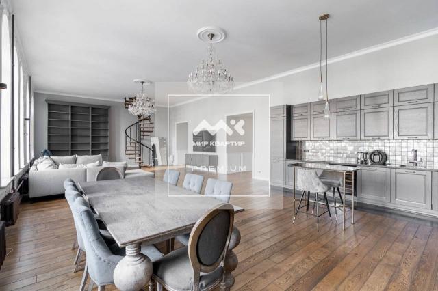 Фурштатская ул., 19