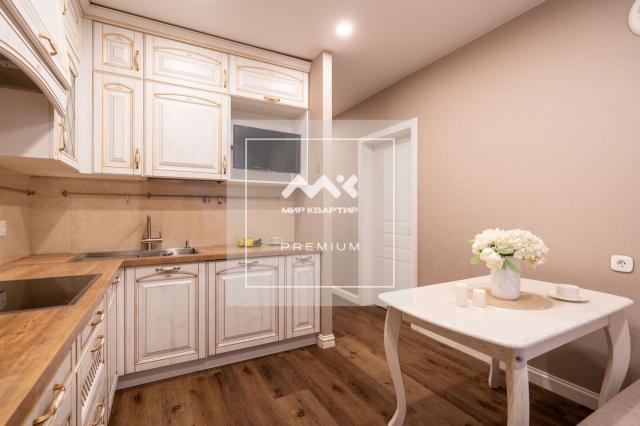 Комендантский проспект, 69