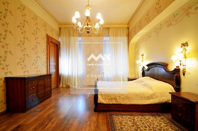 Малая Конюшенная ул., 9