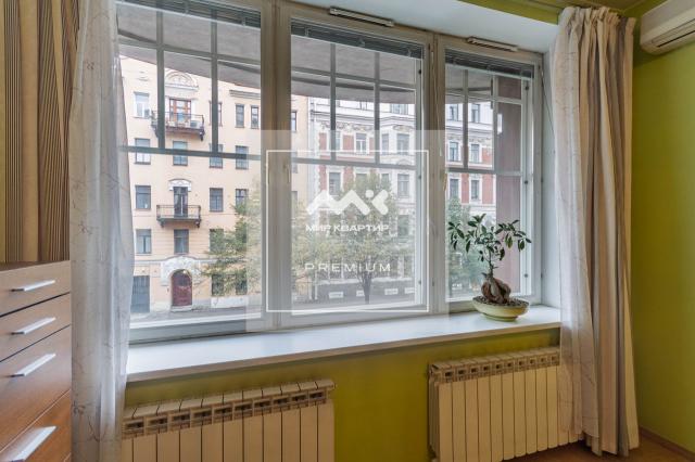 2-я В.О. линия, 27