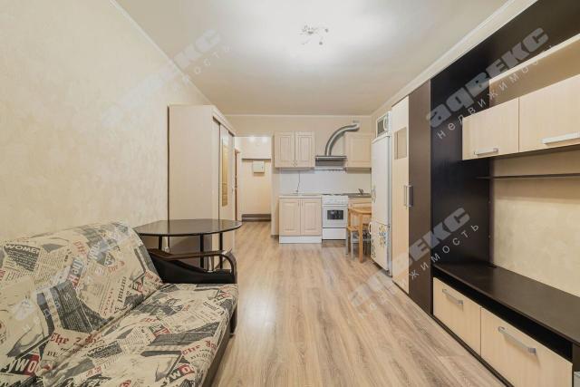 Доблести ул., 7