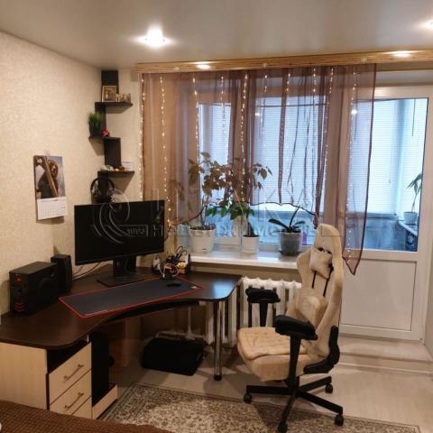 ул. Нахимова, 1