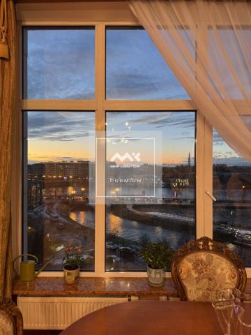 Песочная наб., 40