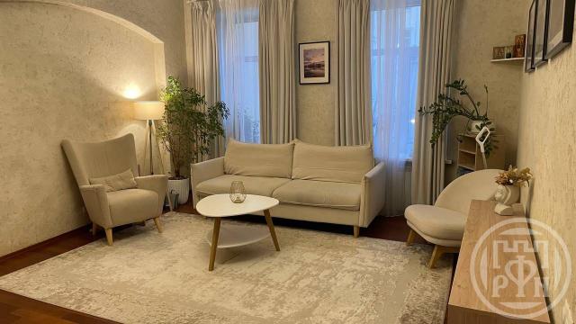 Суворовский просп., д 33