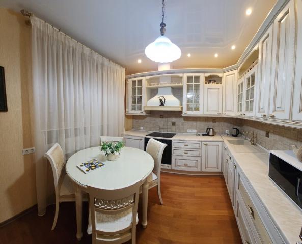 Композиторов улица, 10