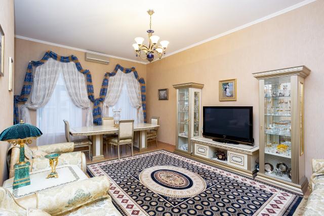 Жуковского улица, 30