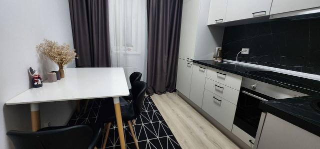 Парашютная ул., 44к1