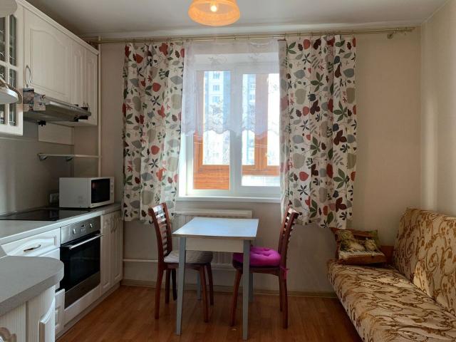 Уточкина ул., 2к1